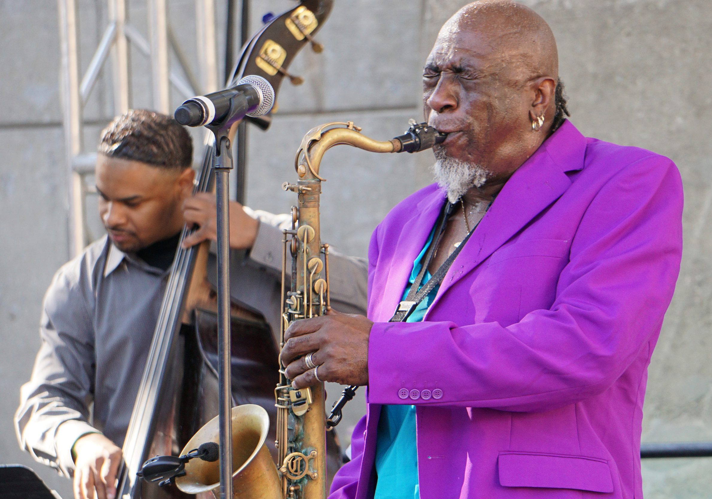 BASSIST IBRAHIM JONES AND SAXOPHONIST DAVE MCMURRAY. PHOTO BY ©BARBARA BAREFIELD