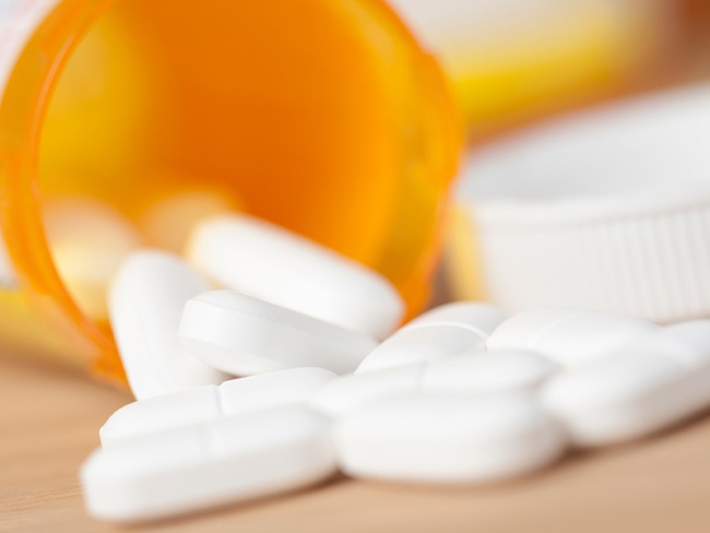 is_160329_opioids_pills_800x600