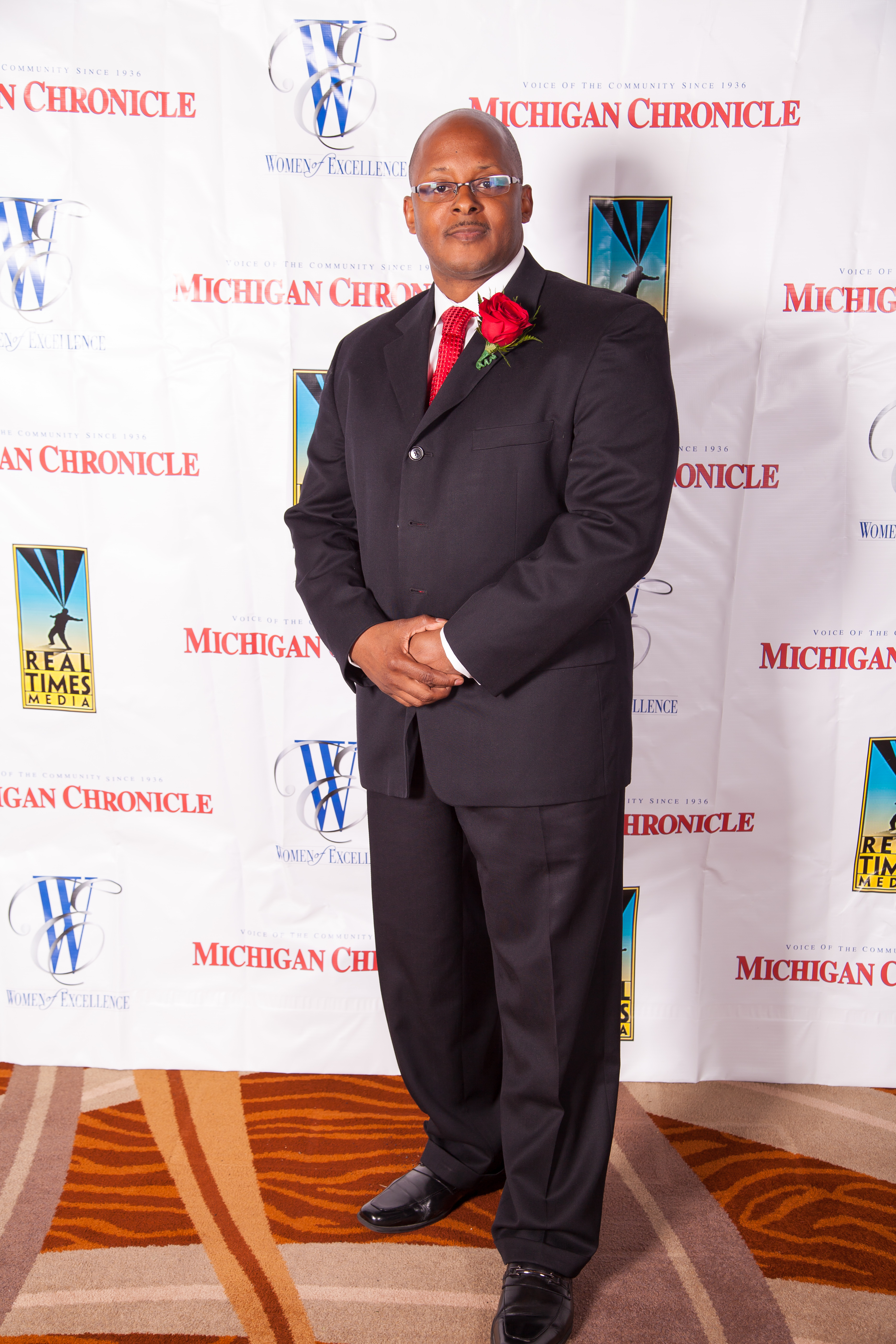 11334677_891950060879905_294314058_n