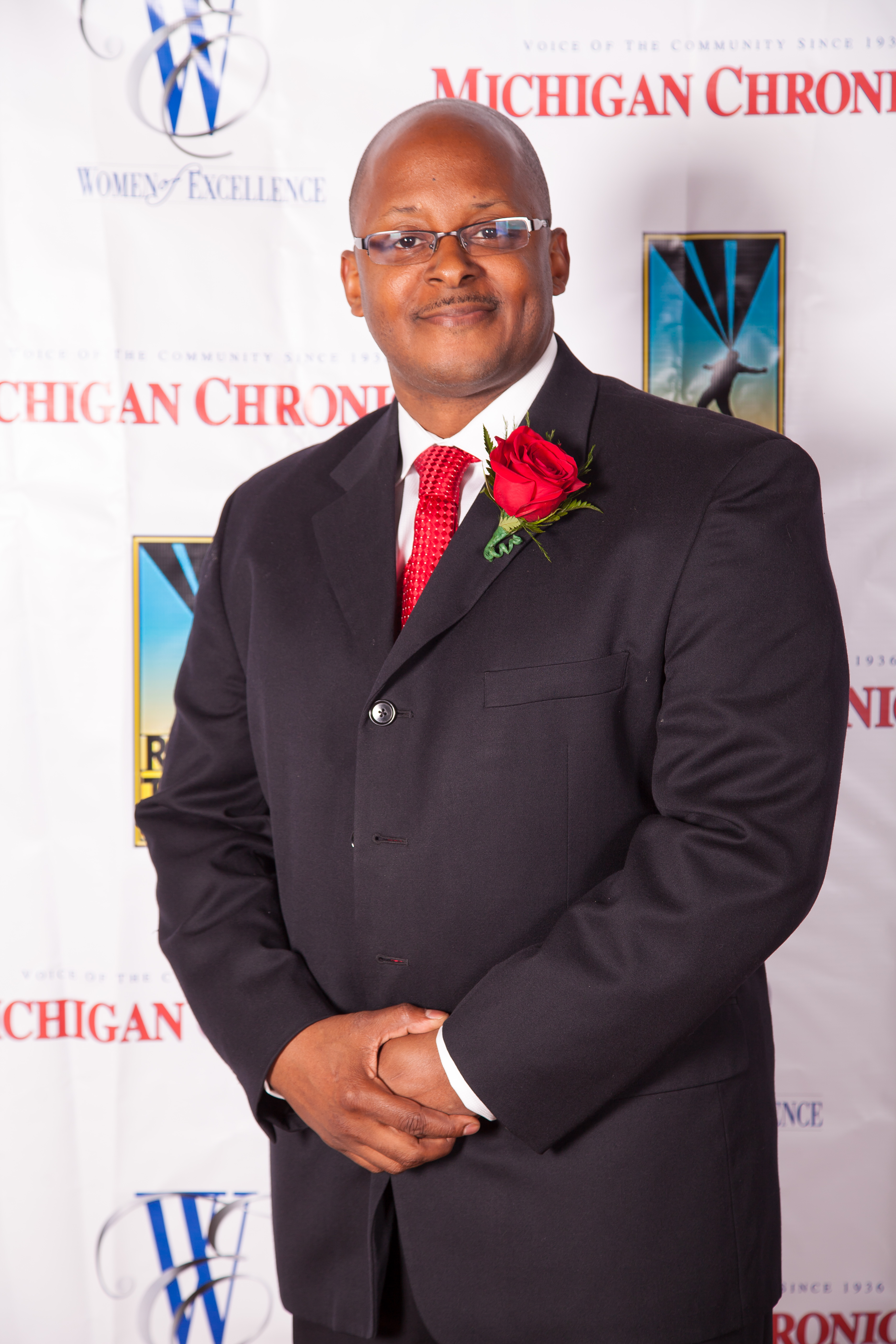 11334677_891950060879905_294314058_n