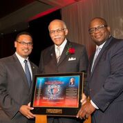 11373878_1637172093195230_183135943_n