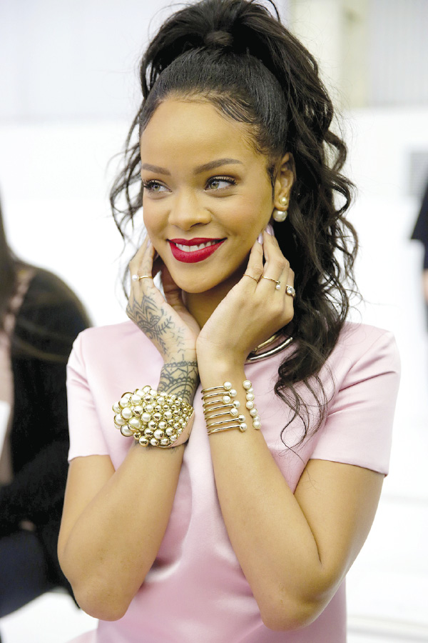 Rihanna - 2 _opt