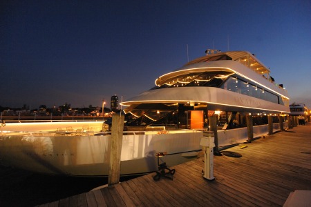 Ovation-Yacht-at-Night-20111.jpg