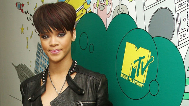 rihanna_11.jpg