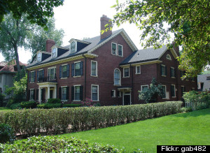 s-DETROIT-RETAIL-POP-UP-SHOP-VILLAGES-large300