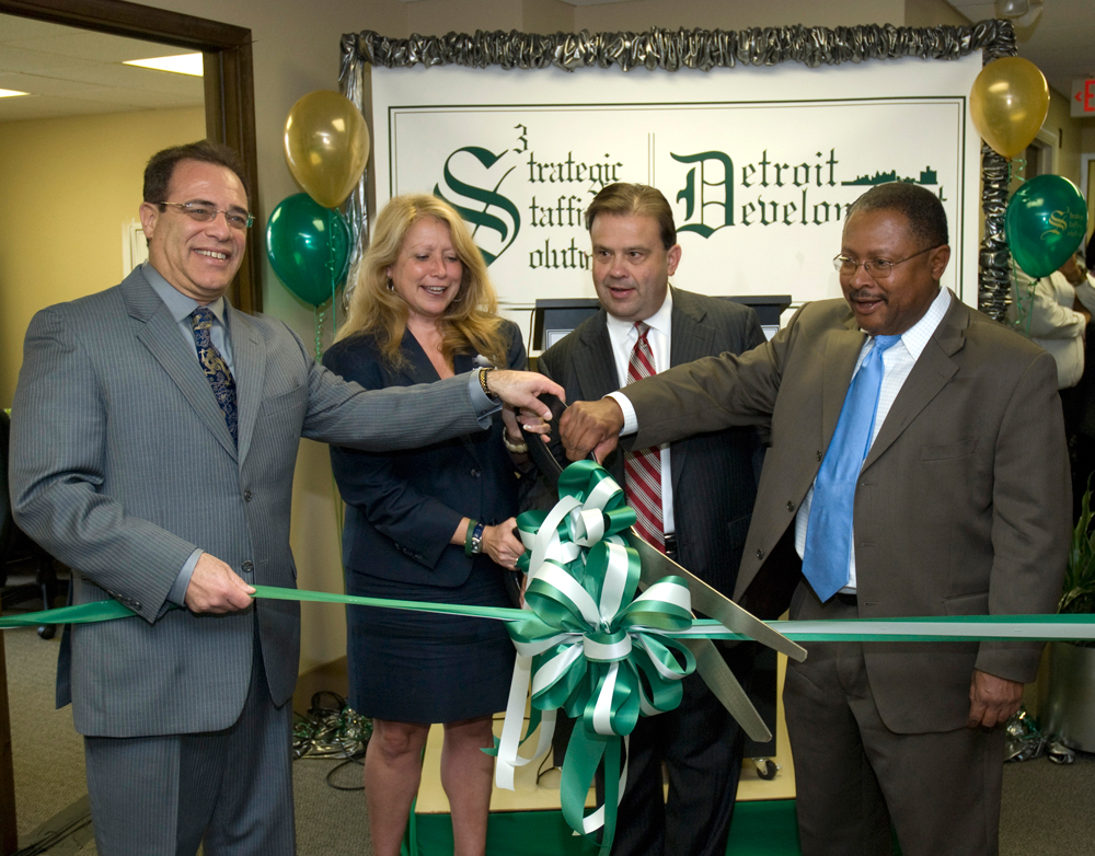 SSS-Ribbon-Cutting-1-HI-RES