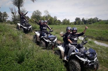 Geführtes privates Gastro-Abenteuer auf Quads mit Offroad-Besuchen in Burgen und Gasthöfen