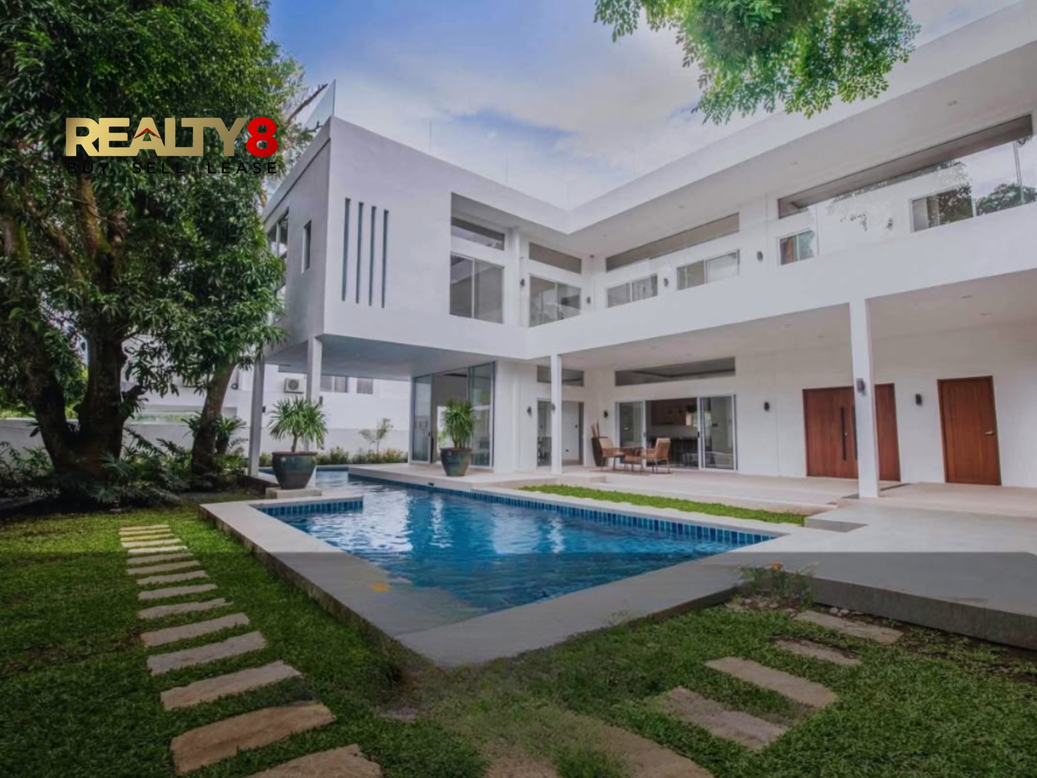 𝘽𝙧𝙚𝙖𝙩𝙝 𝙏𝙖𝙠𝙞𝙣𝙜 𝘾𝙤𝙧𝙣𝙚𝙧 𝙃𝙤𝙪𝙨𝙚 𝙁𝙤𝙧 𝙎𝙖𝙡𝙚