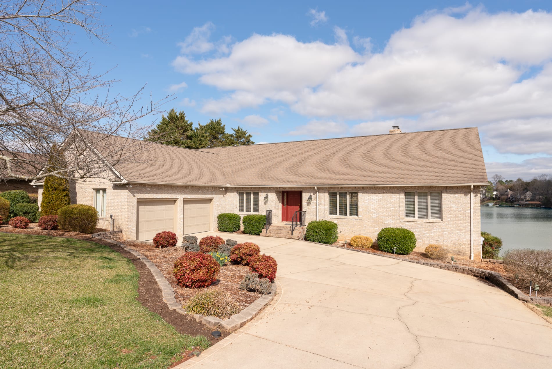 156-inagehi-way-loudon-tn-37774 1