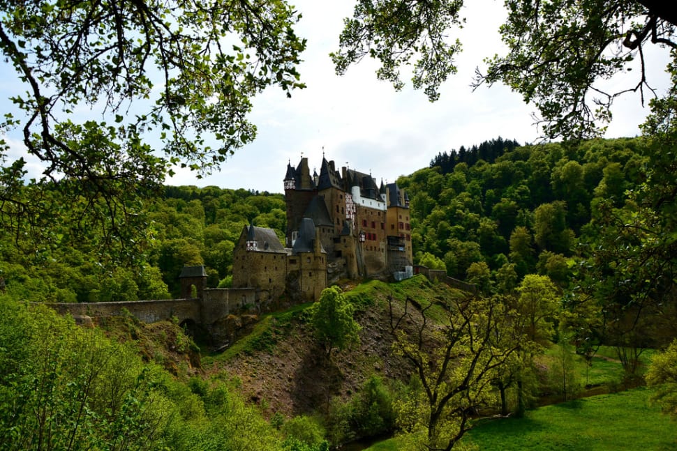 Best time to see Eltz Castle in Germany