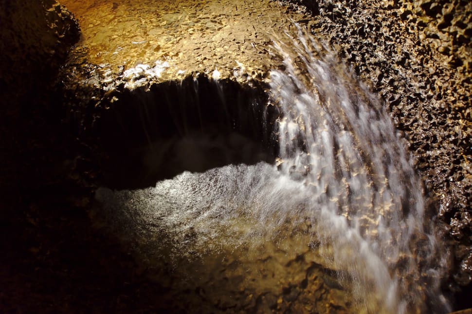 Niagara Cave in Midwest - Best Season