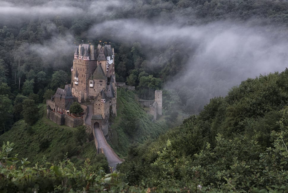 Eltz Castle in Germany - Best Time
