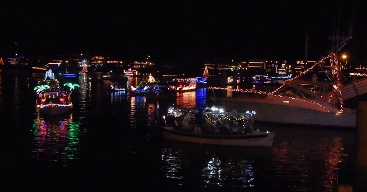 Naples Boat Parade en California, 2022