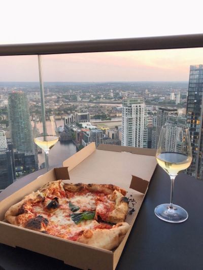 Pizza und Wein in London