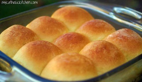 Easy Homemade Bisquick Yeast Rolls (Quick & Fluffy)
