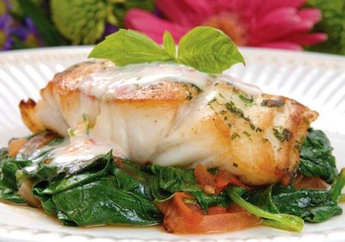 Easy Florida Grouper with Creamy Coconut Spinach Sauce (Florentine Style)
