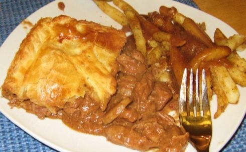 Traditional English Steak and Kidney Pie: Classic Comfort Food Recipe