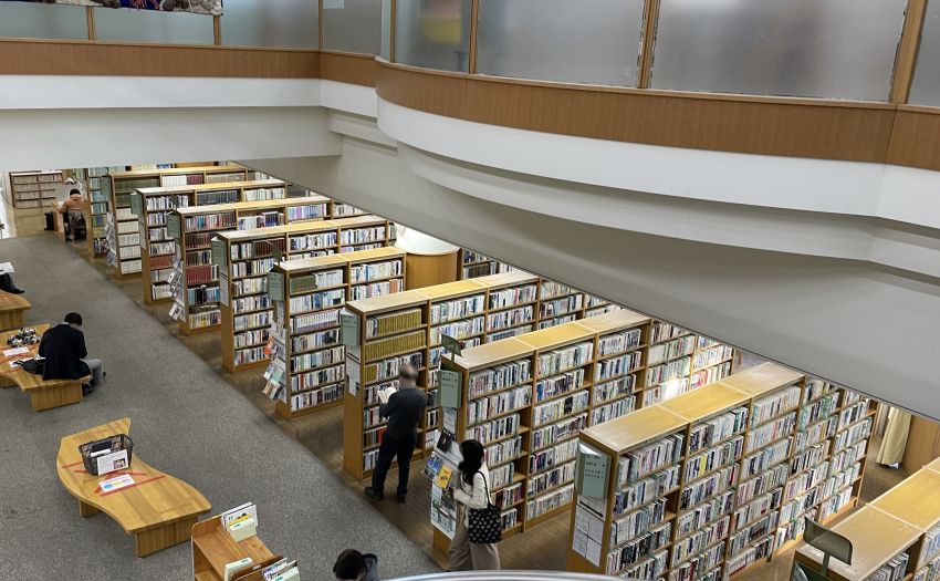 アトリエgg 秋の図書館 小牧市中央図書館/Komaki City Library 新井千秋都市建築設計