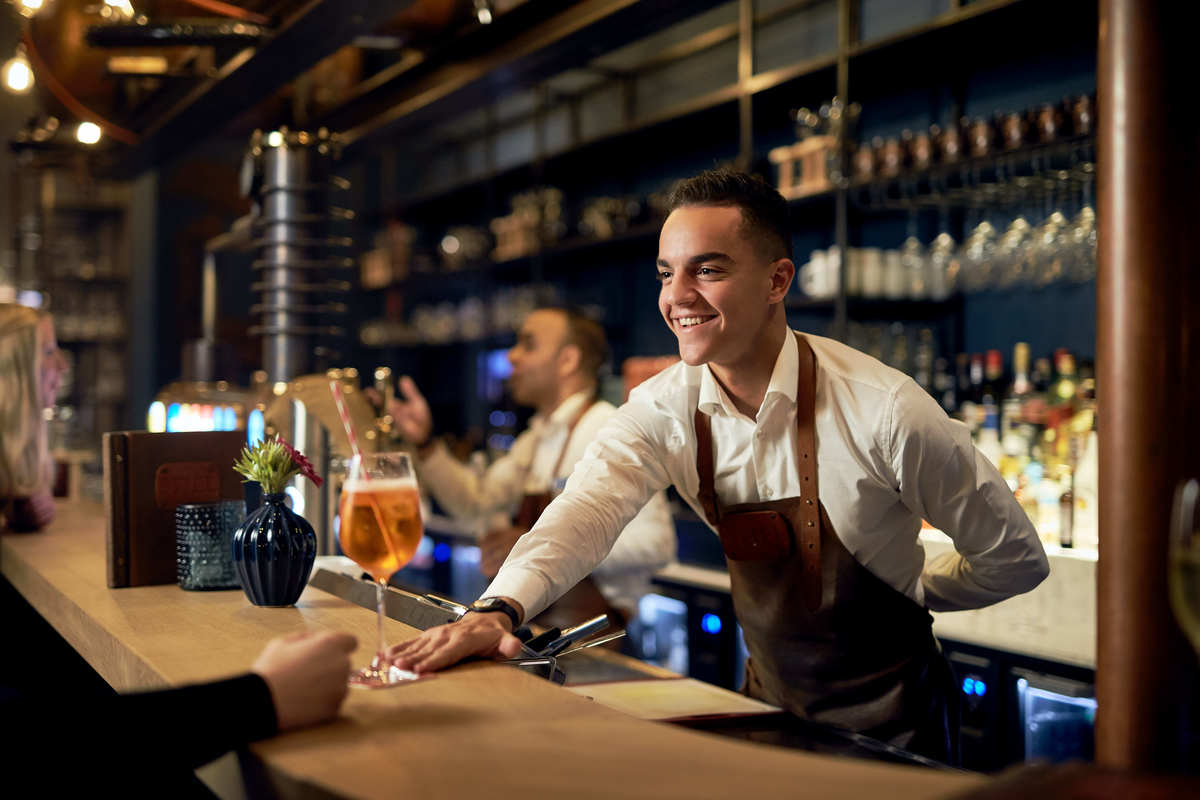 Barmedewerker Van der Valk Hotel