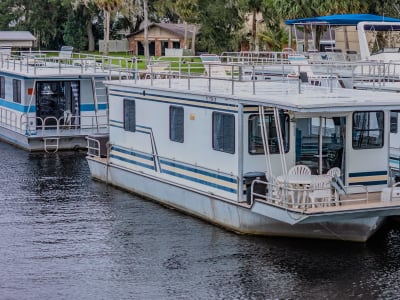 46' 6 Sleeper Marlin (#7) rental photo 2