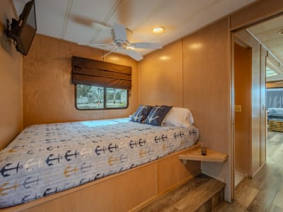 52' 6 Sleeper Feelin' Nauti (#2) rental photo 12