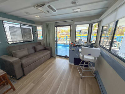 44' 8 Sleeper River Runner (#4) rental photo 16