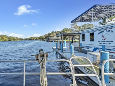 44' 8 Sleeper River Runner (#4) rental photo 17