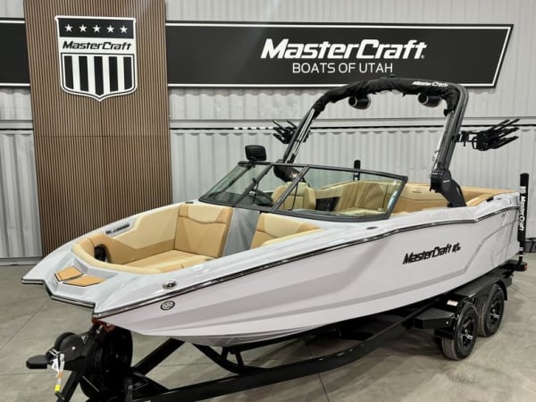 2025 Mastercraft  NXT 22 *LAKE POWELL LOCATION* Watersport Package Included