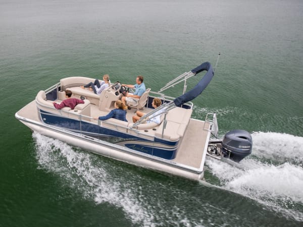 Spacious fun for ten - 10 Passenger Pontoon Boat rental at Norway lake 