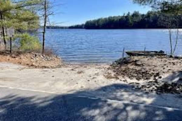 Crescent Lake (public launch)