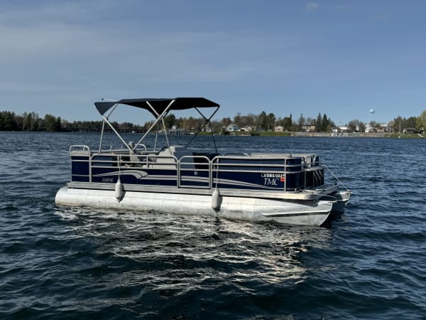#3 TMC 2200 SE - 60 HP Mercury Four Stroke Command Thrust
