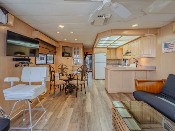 52' 6 Sleeper Feelin' Nauti (#2)