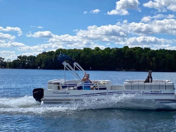 Sweetwater 24' Pontoon - 115 HP