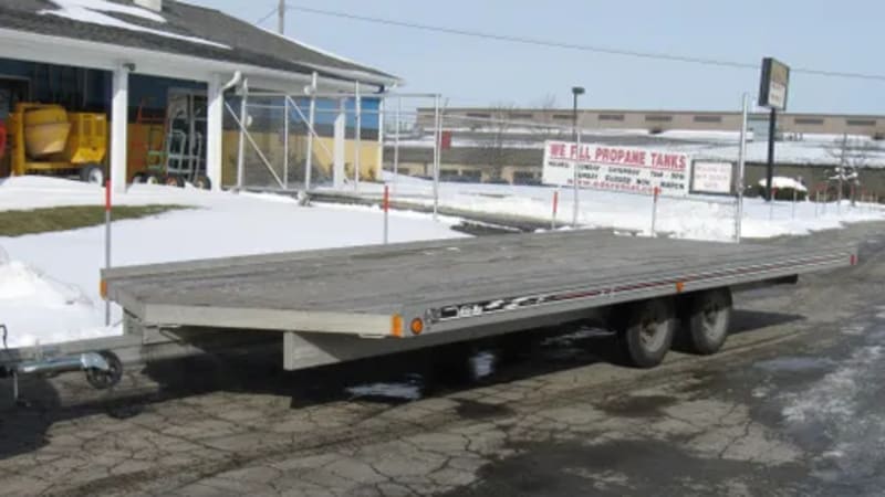 Karavan Four Place - 4000 LBS