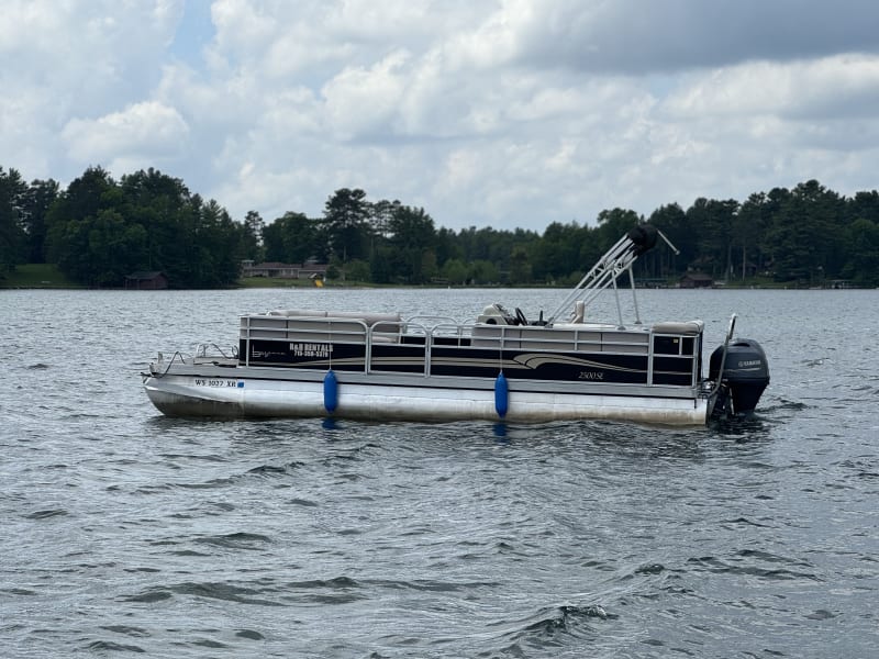 Leisure Bay 25' Cruiser - 90 HP  Pontoon rental - image 1 of 1