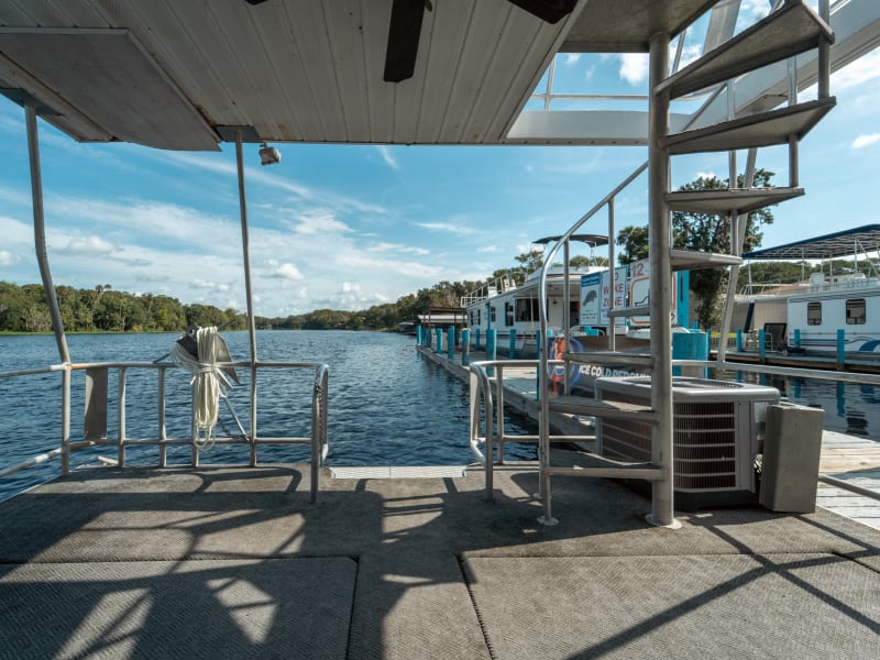 60' 10 Sleeper Silver Glen (#3) Houseboat rental - image 18 of 22