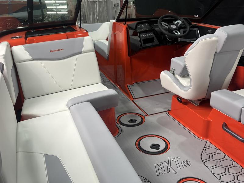 2025 Mastercraft  NXT 22 *SPANISH FORK LOCATION* Boat rental - image 2 of 5