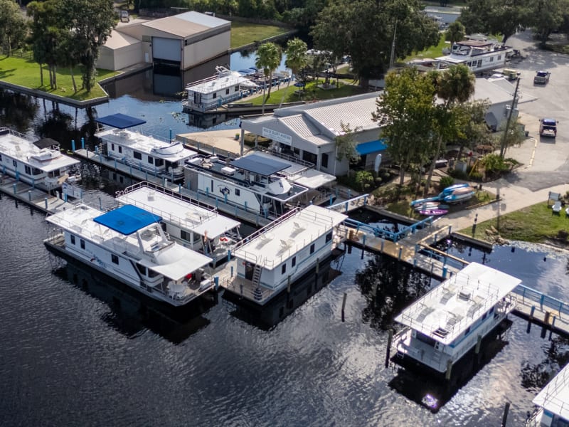 60' 10 Sleeper Silver Glen (#3) Houseboat rental - image 22 of 22