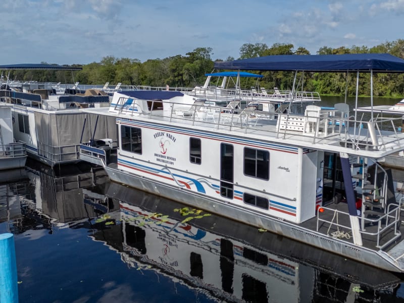 52' 6 Sleeper Feelin' Nauti (#2) Houseboat rental - image 2 of 19