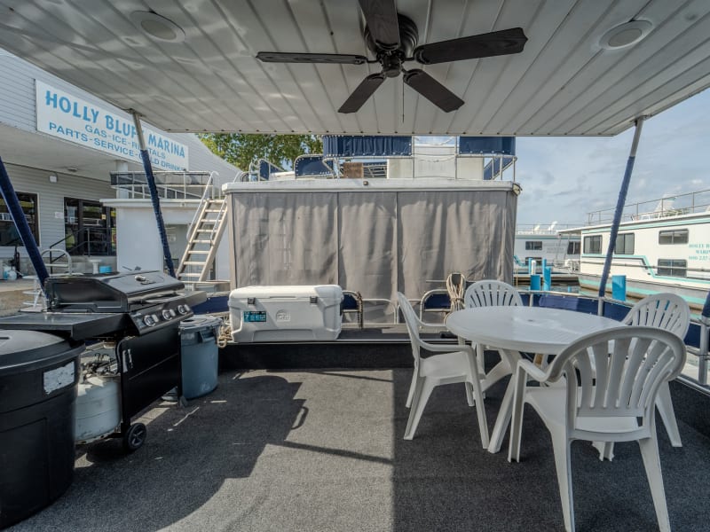 52' 6 Sleeper Feelin' Nauti (#2) Houseboat rental - image 16 of 19