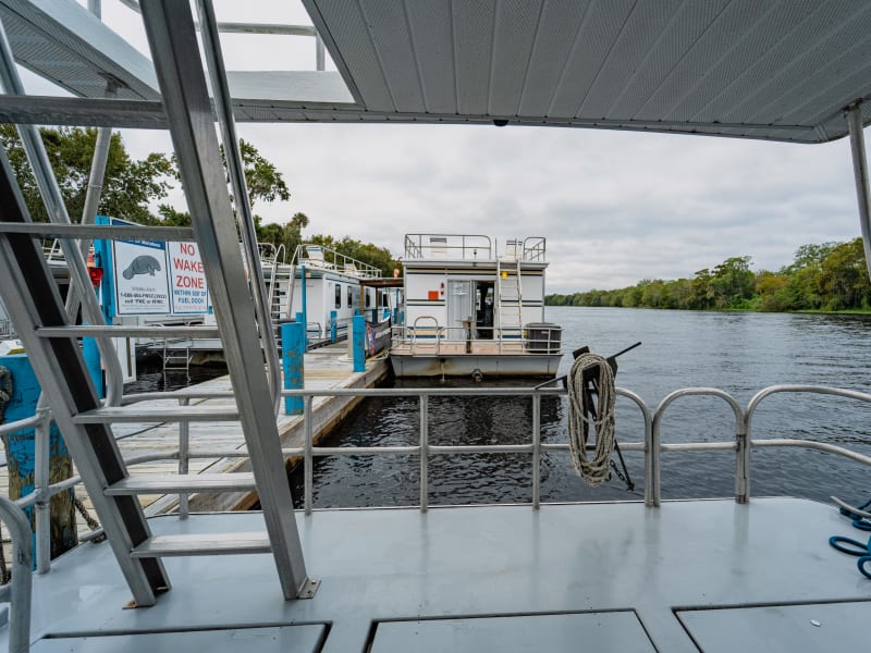 38' 4 Sleeper Catfish Bend (#10) Houseboat rental - image 13 of 16