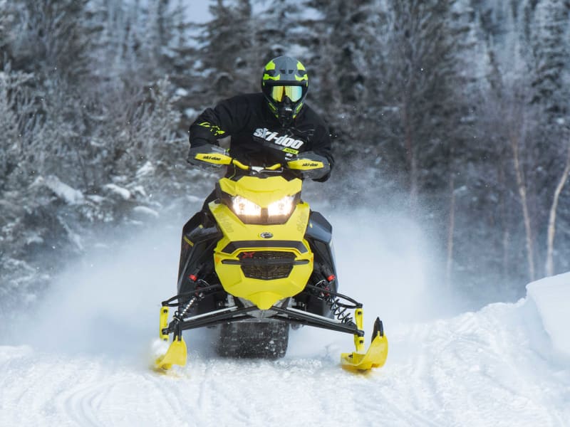Ski Doo Renegade Adrenaline R 137" - 600 CC Single Rider Snowmobile rental - image 1 of 1