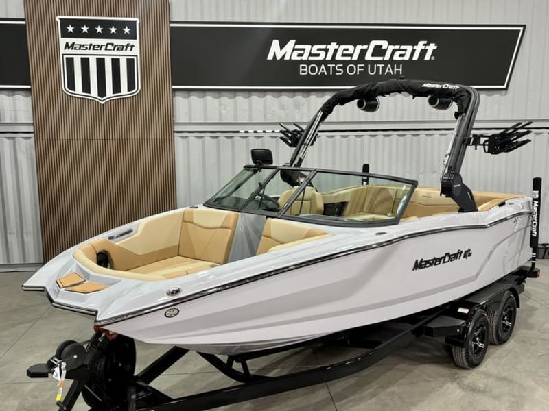 2025 Mastercraft  NXT 22 *LAKE POWELL LOCATION* Boat rental - image 1 of 3