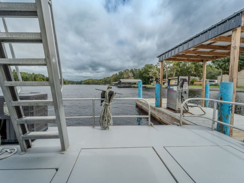 53' 10 Sleeper Song of the South (#5) Houseboat rental - image 19 of 20