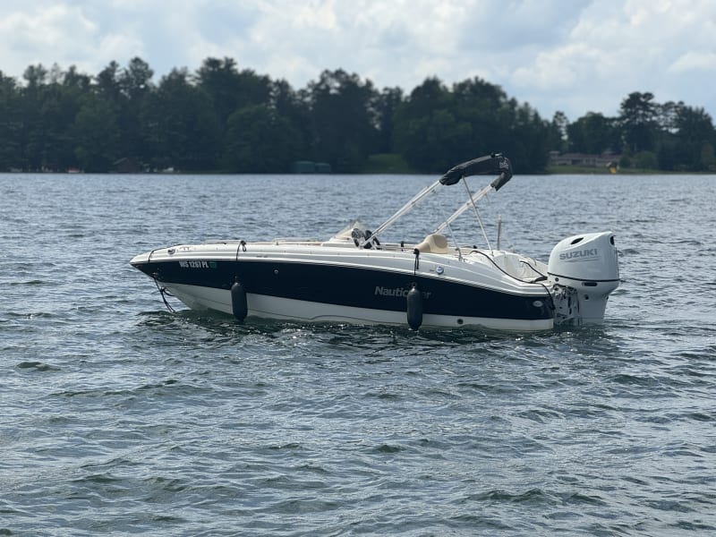 Nauticstar 19' Cruiser - 140 HP Suzuki Deck Boat rental - image 1 of 1