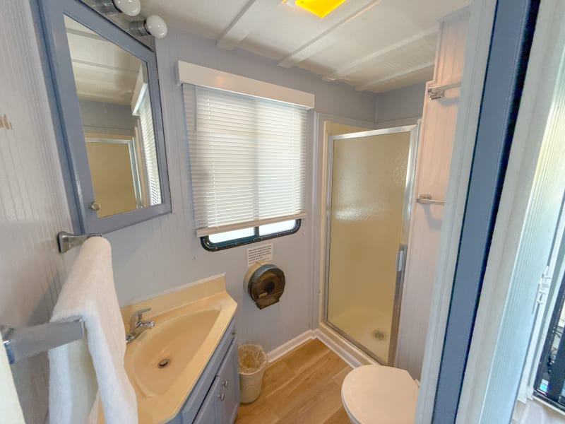 44' 8 Sleeper River Runner (#4) Houseboat rental - image 11 of 21