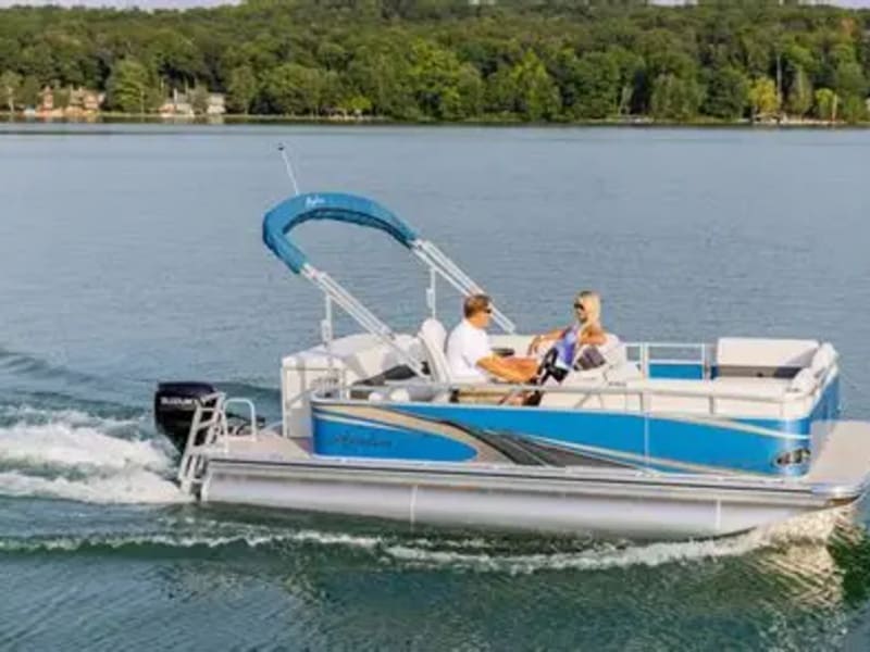 18' Avalon Pontoon 7-8 Passenger Pontoon Boat rental - image 1 of 1