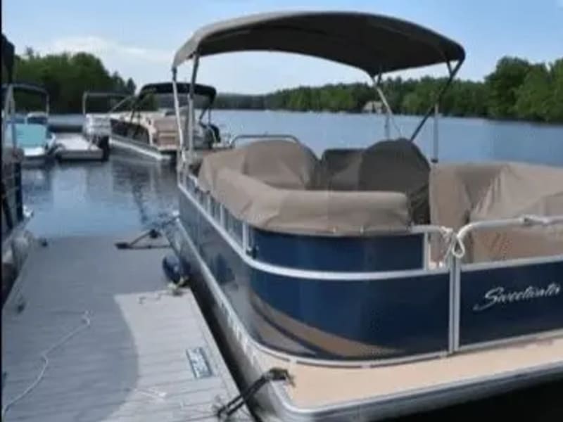 21' Sweetwater Pontoon 10 Passenger Pontoon Boat rental - image 1 of 1