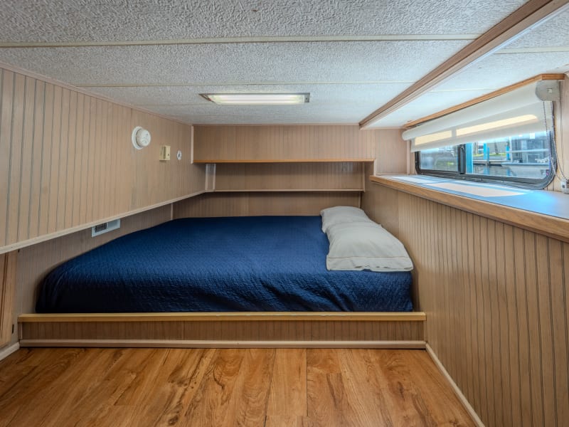 60' 10 Sleeper Silver Glen (#3) Houseboat rental - image 13 of 22