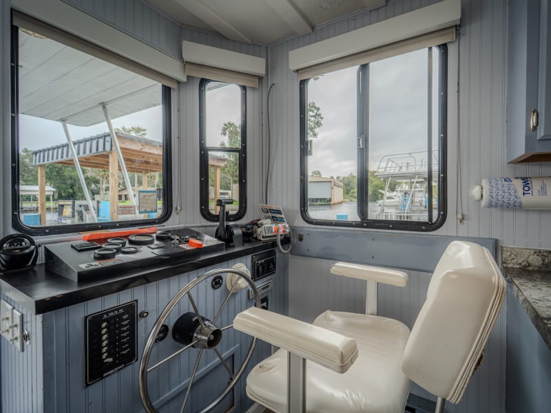 38' 4 Sleeper Catfish Bend (#10) Houseboat rental - image 5 of 16